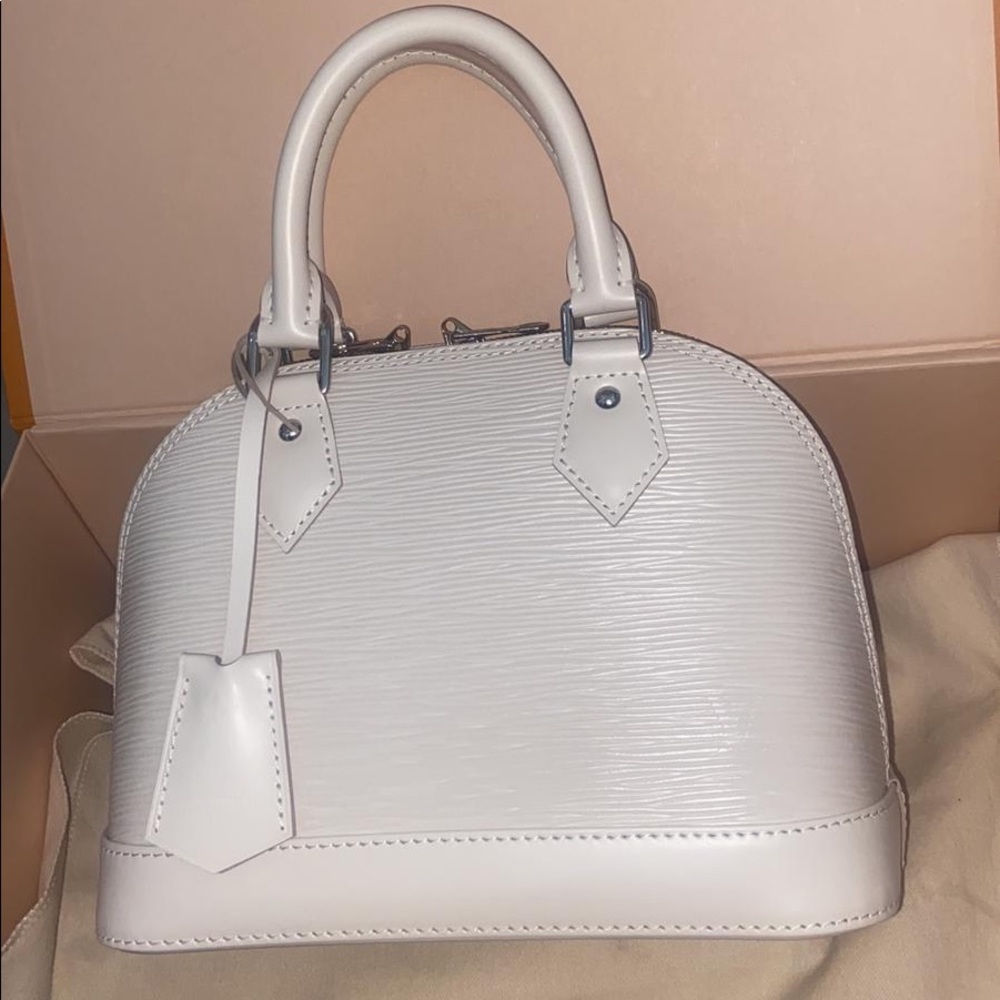 Louis Vuitton Alma BB M58706 - Picture 3 of 12
